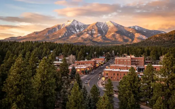 Flagstaff AZ Short-Term Rental Market 2026. What StaySTRA Data Shows for Arizonas High-Country STR Destination